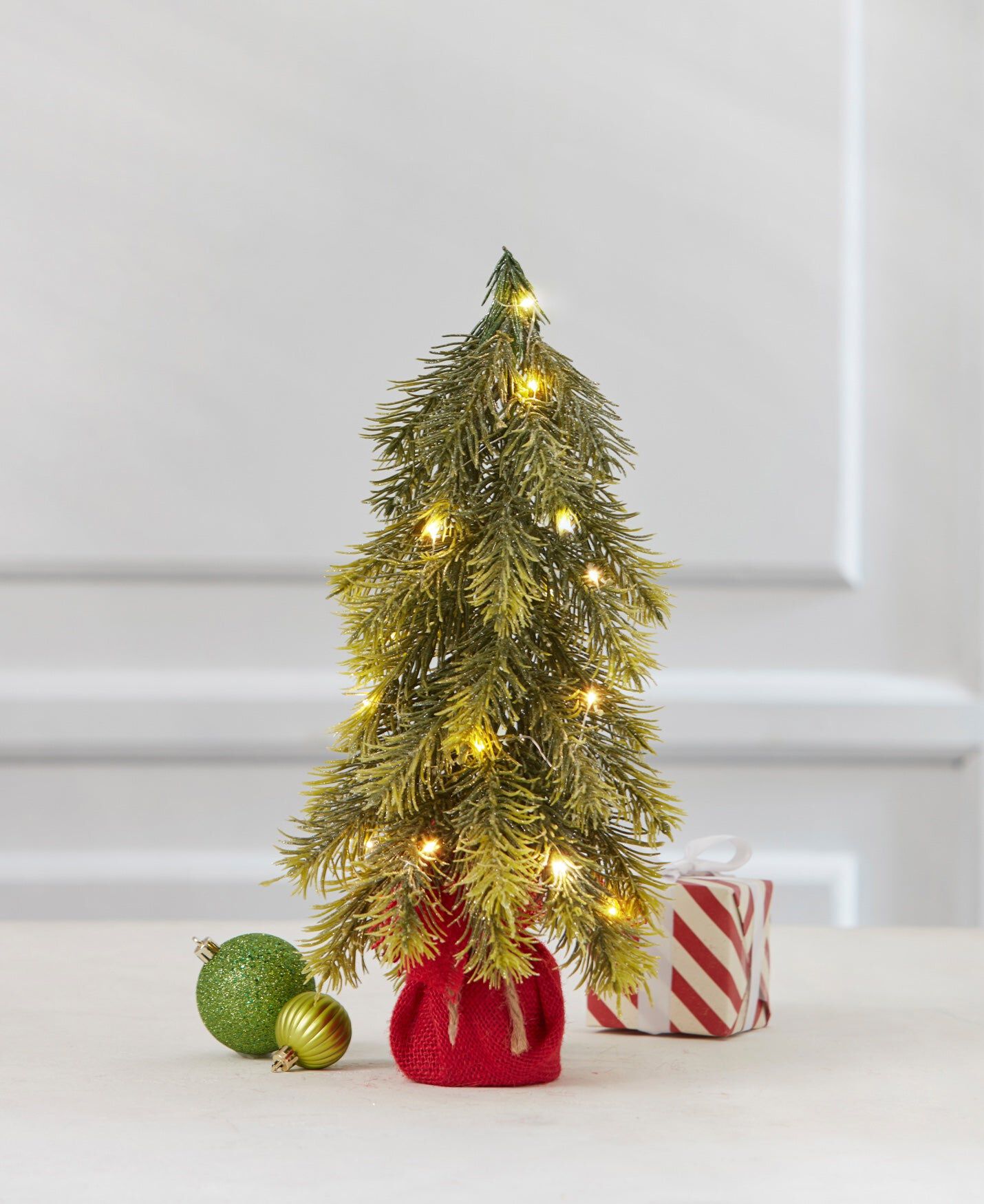 16" Pre-Lit Tabletop Tree