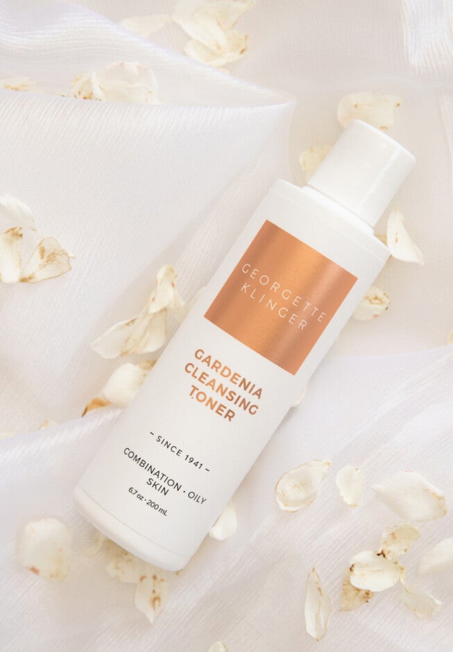 Gardenia Cleansing Toner, , on-hover image number null