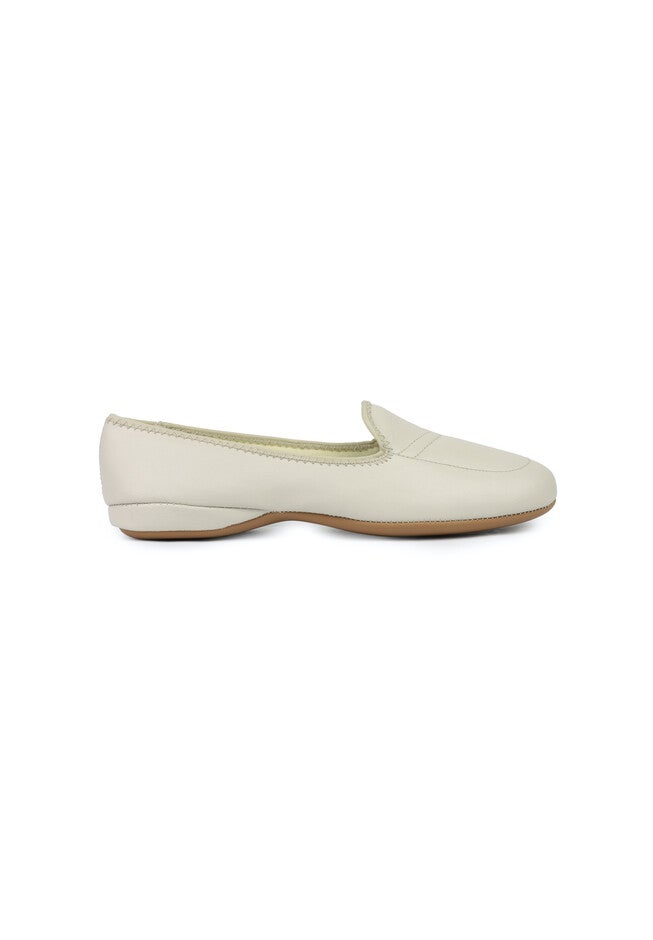 Meg Slipper, , alternate image number null