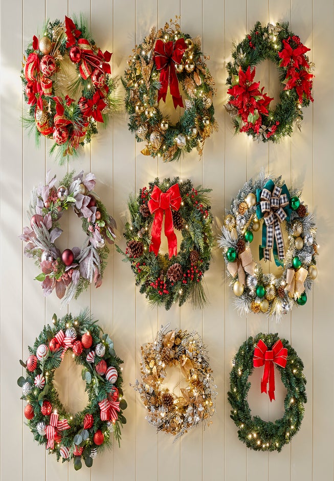 Pre-Lit Poinsettia Wreath image number 3
