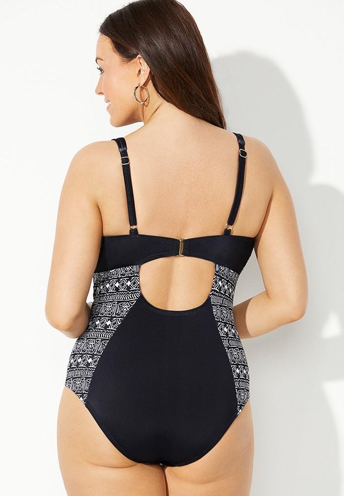 V-Neck Ring One Piece Swimsuit image number 1