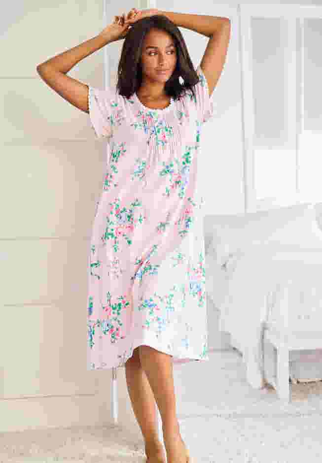 Short Pintuck Knit Gown image number 3