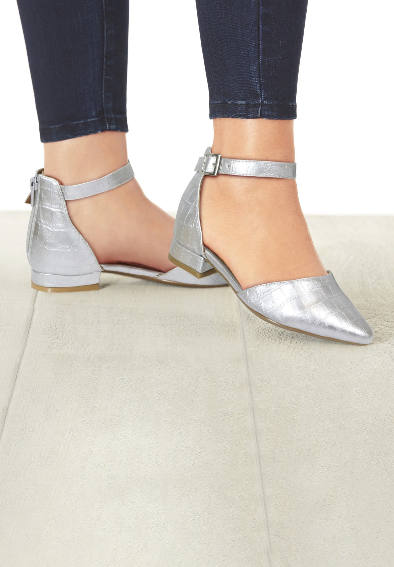 The Loucia Shoe image number 6