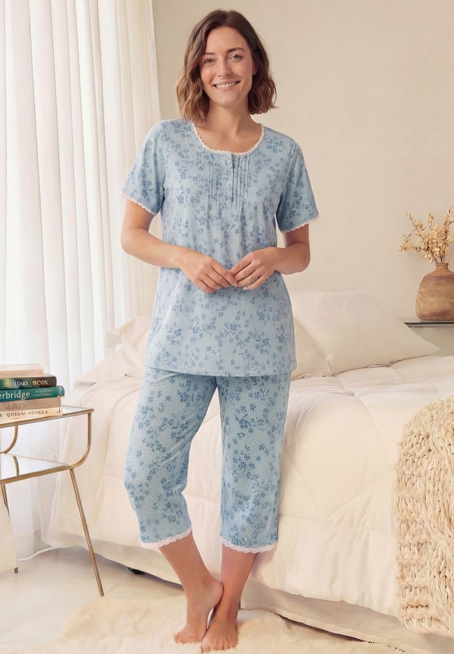 2-Piece Pintuck Tee and Capri Sleep Set image number 4