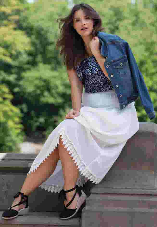 Lace Trim Long Skirt image number 2