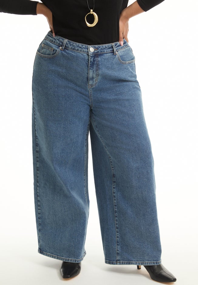 Curvie-Fit High-Rise Jeans image number 3