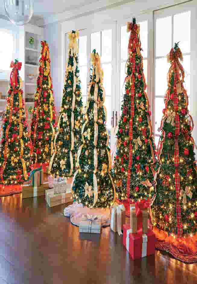 Fully Decorated Pre-Lit 7½’ Pop-Up Christmas Tree image number 5