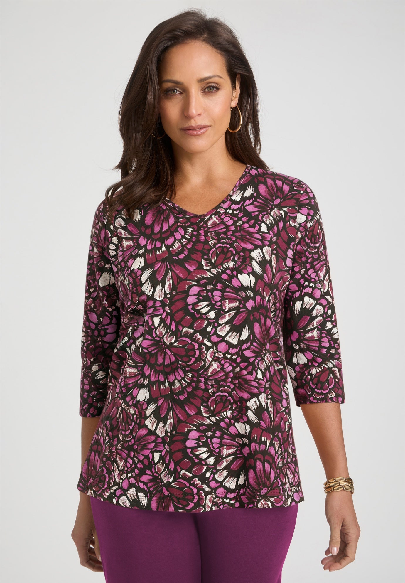 Stretch Cotton V-Neck Tee image number 2