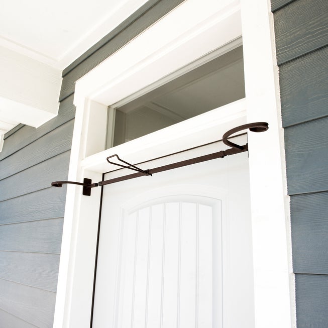 Garland Door Hanger image number 0