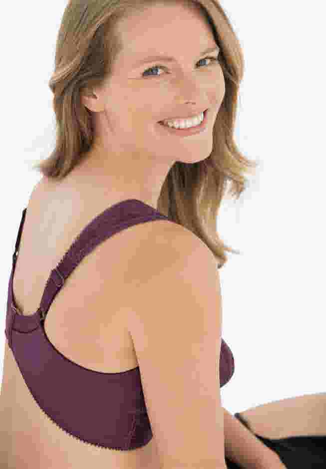 Playtex® 18 Hour Ultimate Shoulder Comfort Wireless Bra 4693 image number 6