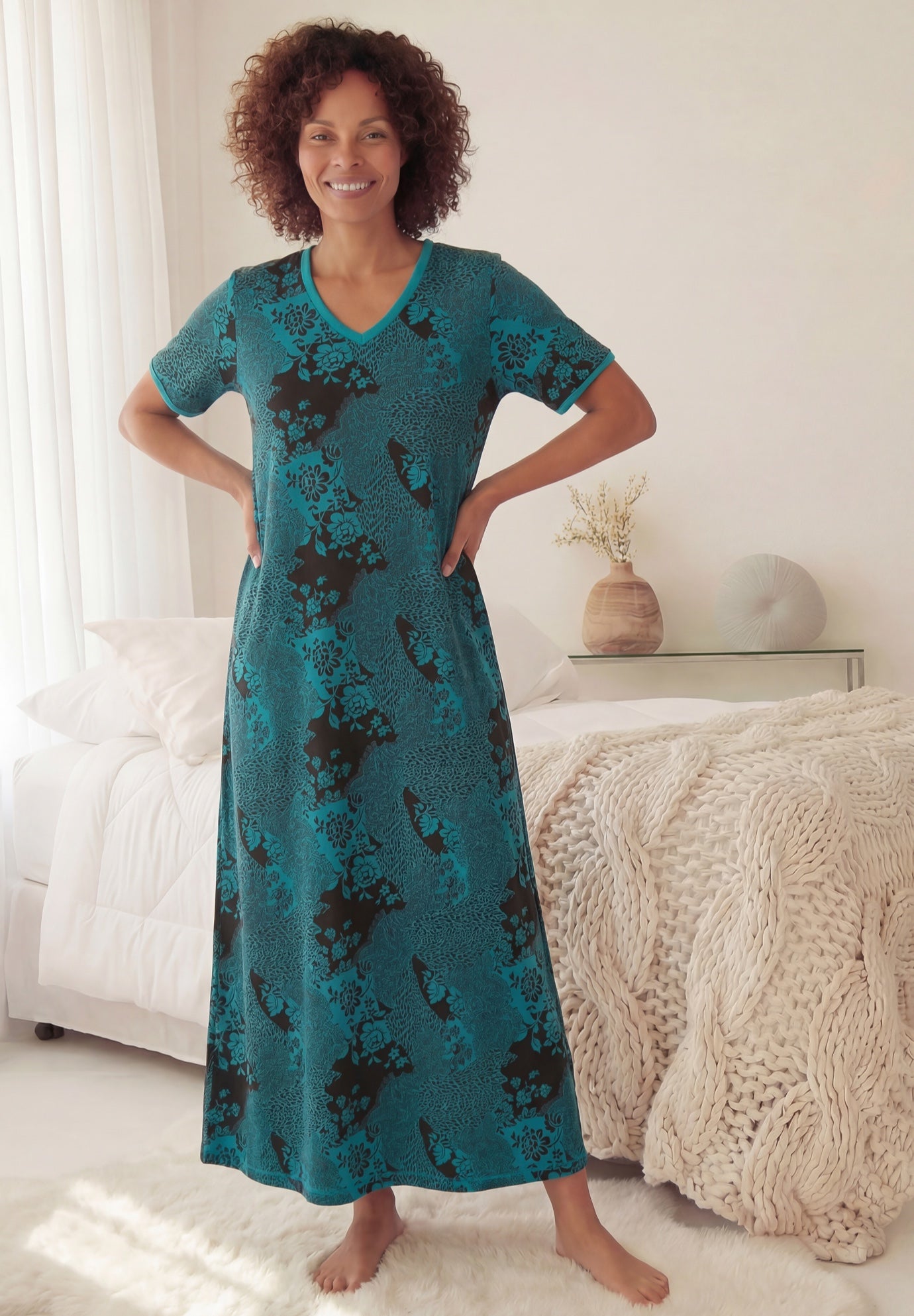 V-Neck Short Sleeve Maxi T-Shirt Lounger image number 3