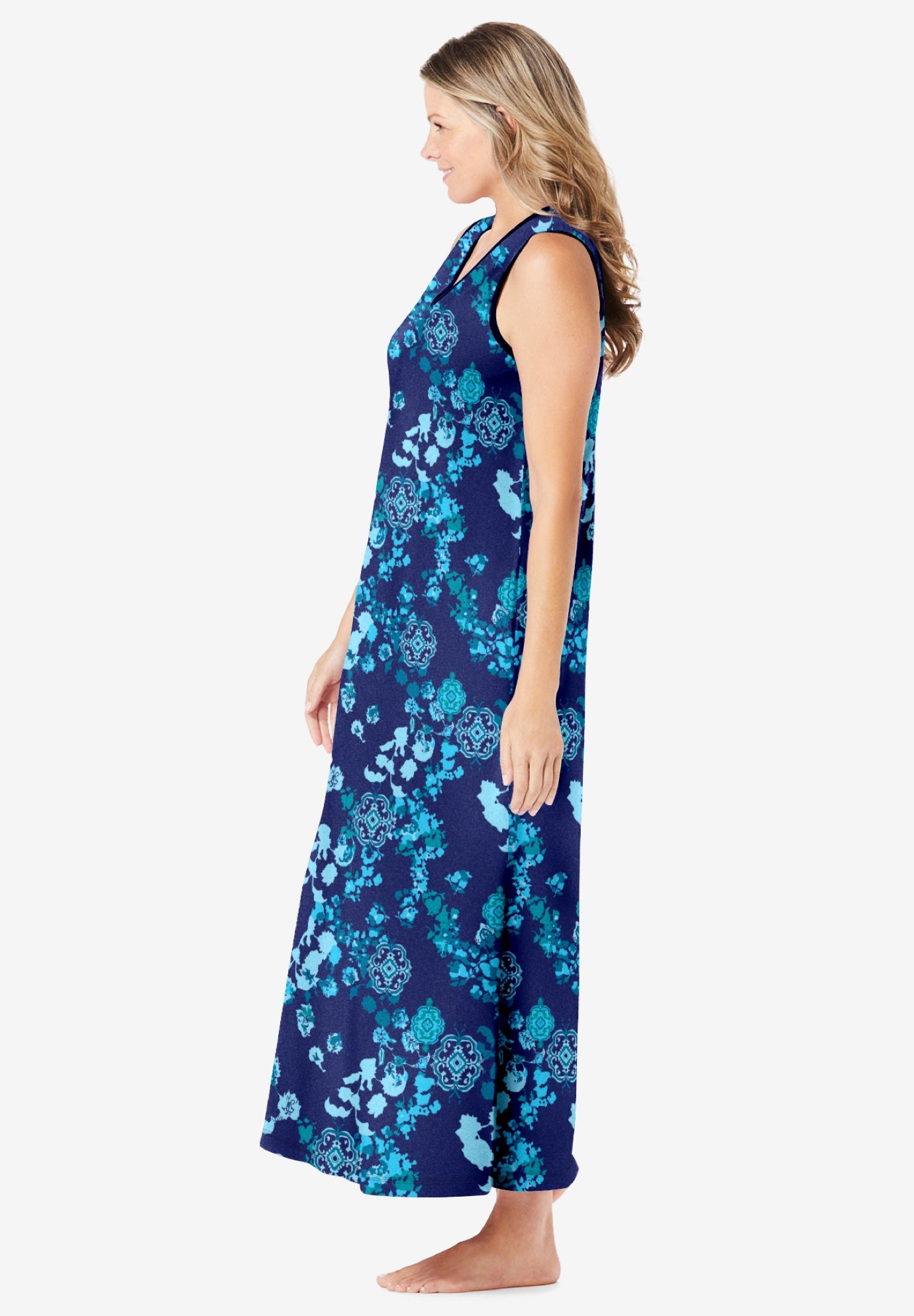 Trapeze V-Neck Lounger image number 2