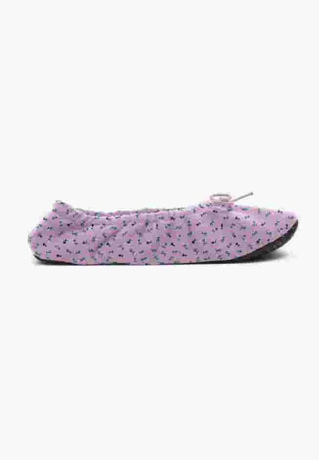 Dreams & Co.® Knit Ballerina Slipper image number 3