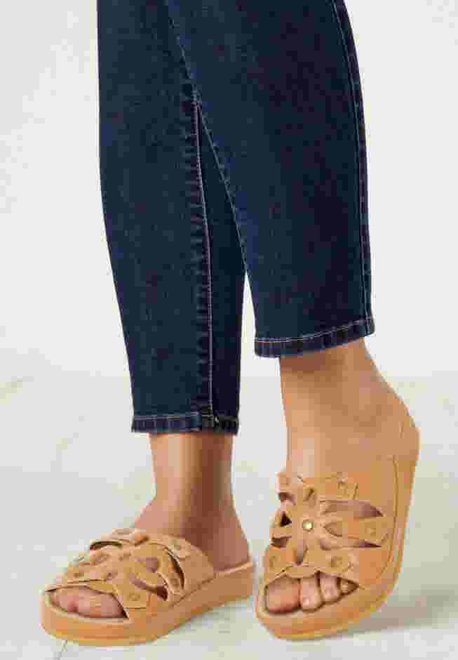 The Summer Slip On Footbed Sandal image number 8