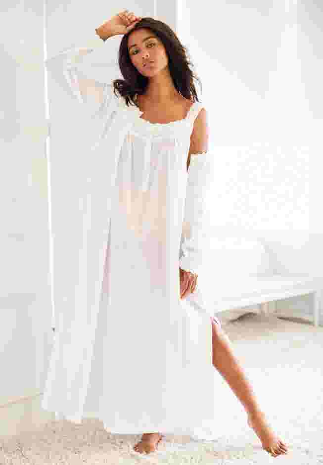 Long 2-Piece Cabbage-Rose Peignoir Set image number 2
