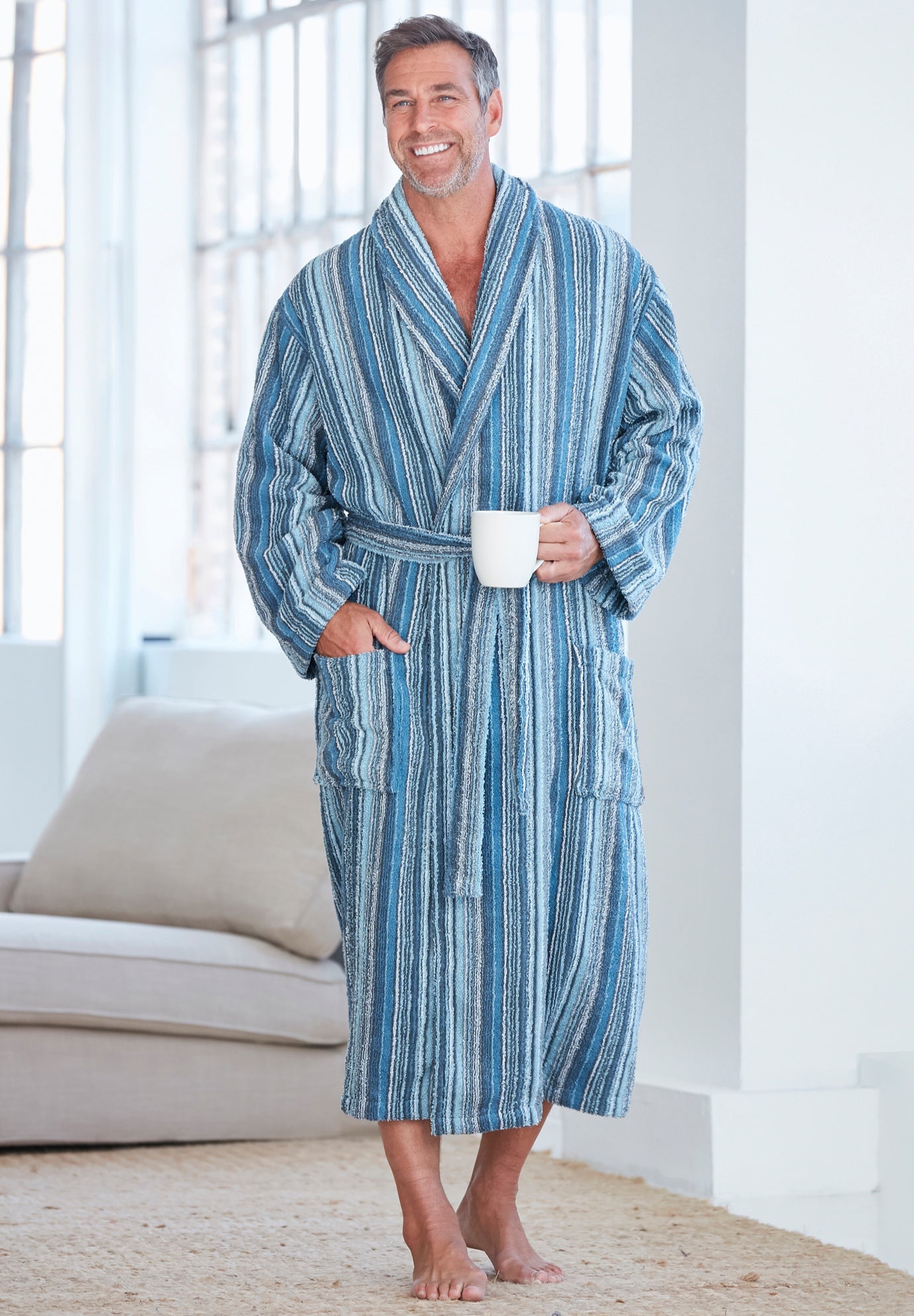 Terry Bathrobe with Pockets image number 4